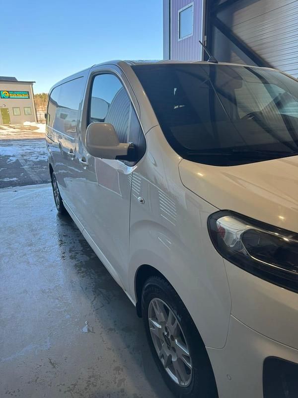 Begagnad Citroën Jumpy 177 HK (130 kW) 2021 Minibuss