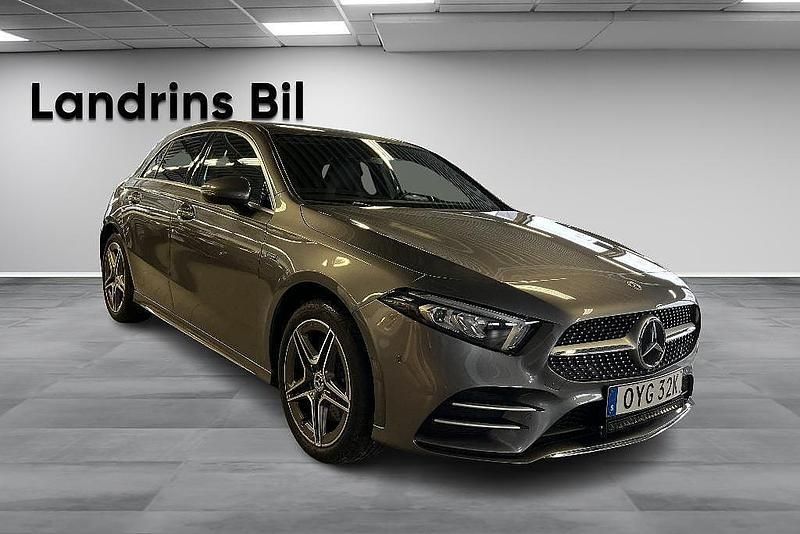 Begagnad Mercedes A250 AMG 160 HK (117 kW) 2020 Grå Halvkombi