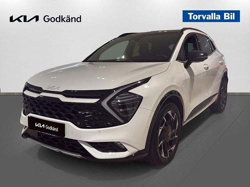 Vit (deluxe white) Begagnad 2022 Kia Sportage GT-Line SUV | 399 900 kr (Marknadspris) - Bild 1/4