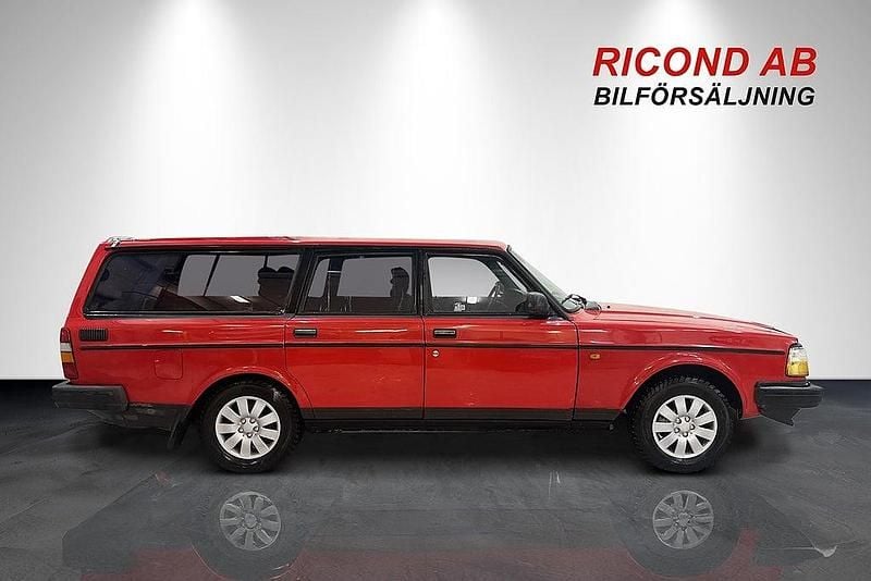 Begagnad Volvo 245 116 HK (85 kW) 1989 Röd Kombi