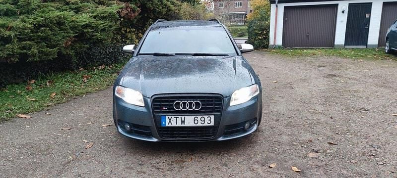Grå Begagnad 2006 Audi S4 Kombi | 119 900 kr (Dyr) - Bild 1/4