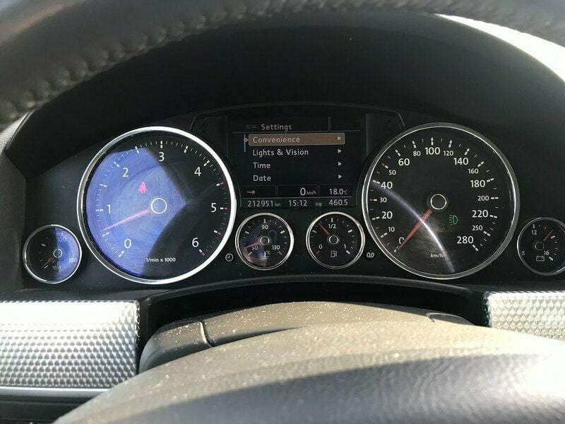 Begagnad VW Touareg R 351 HK (258 kW) 2008 Svart SUV