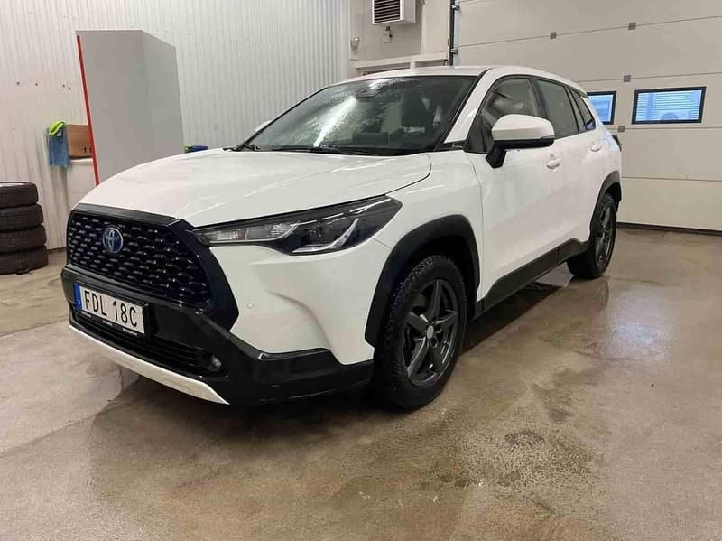 Begagnad Toyota Corolla Cross 2023 Vit SUV