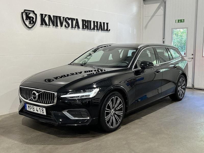 Svart Begagnad 2020 Volvo V60 Inscription Kombi | 307 800 kr (Marknadspris) - Bild 1/4
