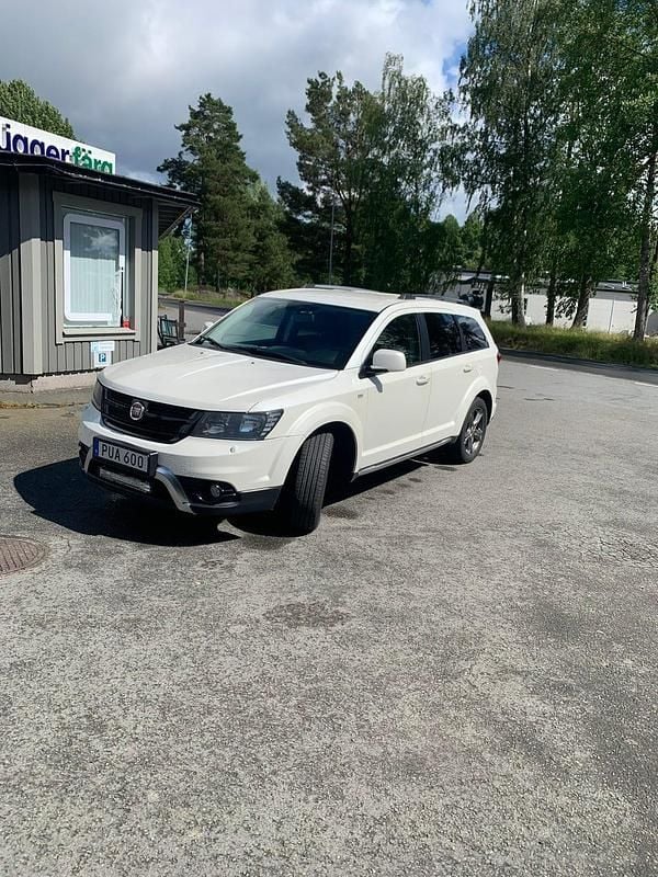 Begagnad 2015 Fiat Freemont SUV | 95 000 kr (Marknadspris) - Bild 1/2