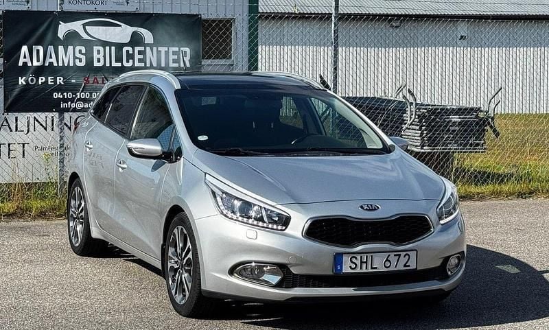 Grå Begagnad 2014 Kia Ceed Sportswagon Comfort Kombi | 99 600 kr (Marknadspris) - Bild 1/4