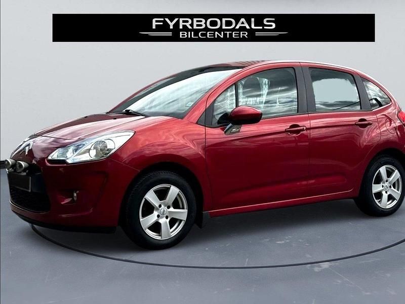 Röd Begagnad 2010 Citroën C3 Halvkombi | 39 500 kr (Marknadspris) - Bild 1/4