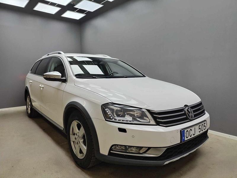 Vit Begagnad 2014 VW Passat Alltrack Kombi | 84 900 kr (Marknadspris) - Bild 1/4