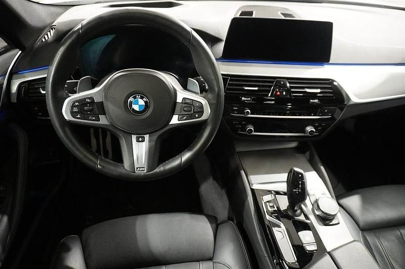 Begagnad BMW 530 M Sport 252 HK (185 kW) 2018 Vit Kombi