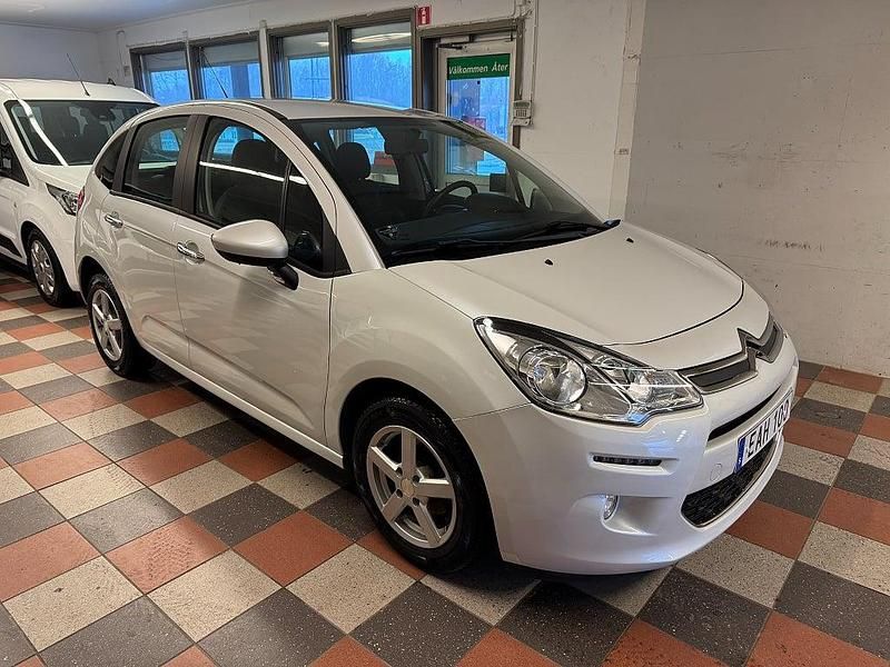 Begagnad Citroën C3 PureTech 82 HK (60 kW) 2014 Vit Halvkombi
