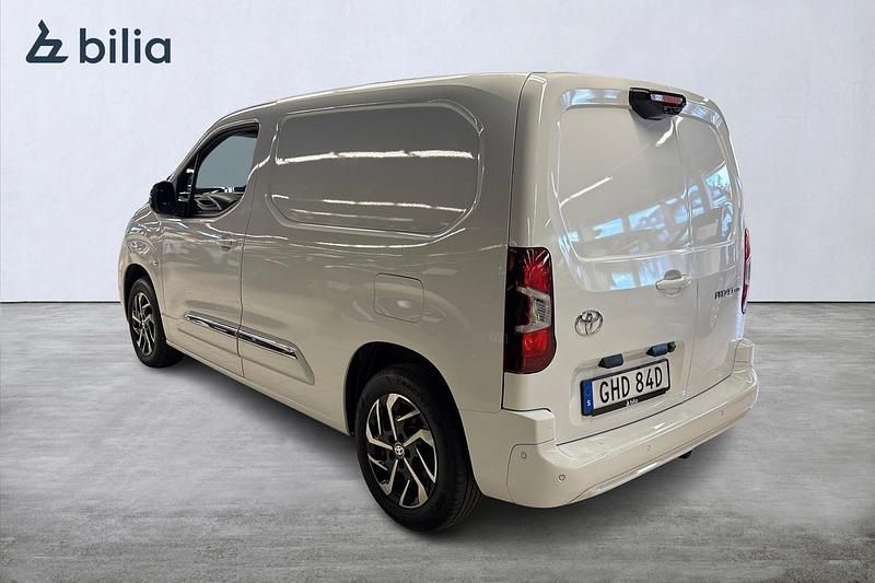Begagnad Toyota Proace City City 132 HK (97 kW) 2024 Vit Minibuss
