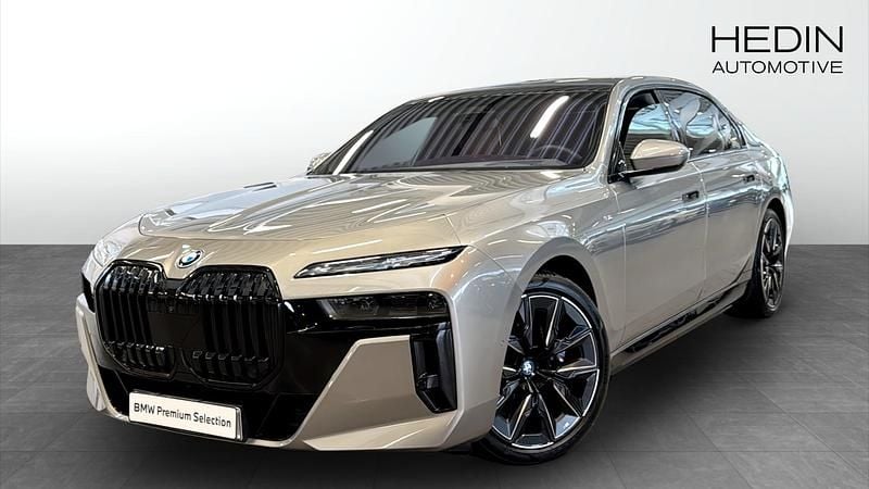 Begagnad BMW i7 Executive 400 kW (544 HK) 2022 Grå Sedan