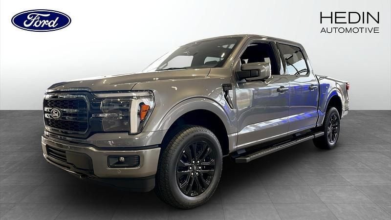 Ny 2025 Ford F-150 Lariat Pickup | 841 150 kr (Marknadspris) - Bild 1/4