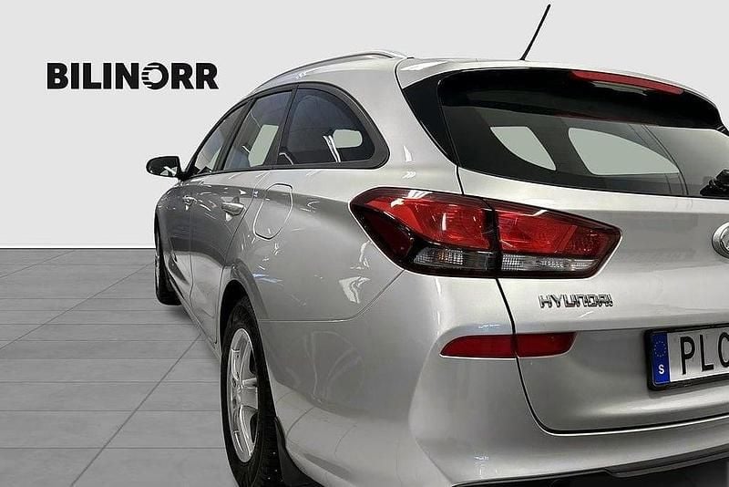 Begagnad Hyundai i30 121 HK (88 kW) 2017 Silver Kombi