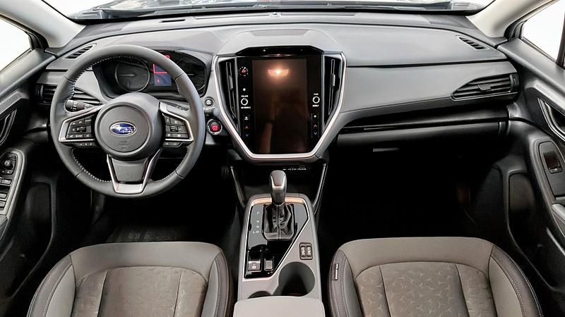 Begagnad Subaru Crosstrek 150 HK (110 kW) 2024 Grå (grey) SUV