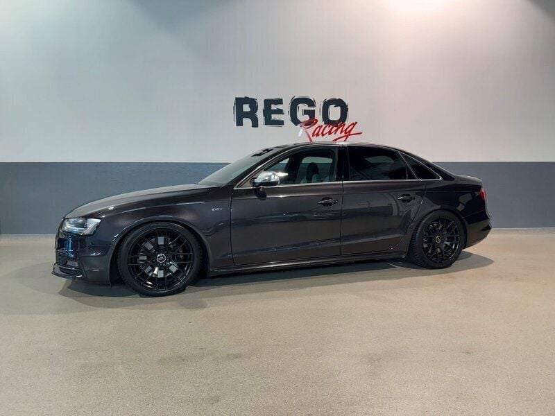 Mörkgrå Begagnad 2014 Audi S4 Sedan | 279 000 kr (Marknadspris) - Bild 1/4