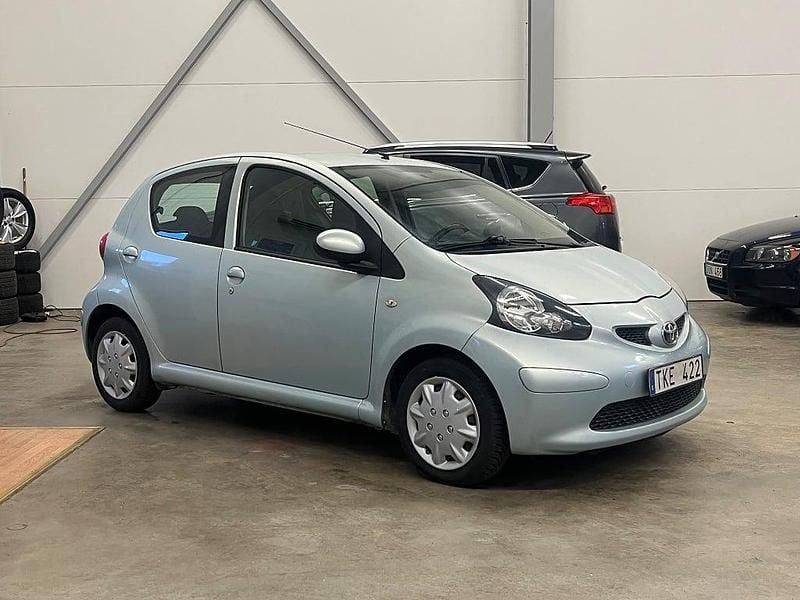 Blå Begagnad 2007 Toyota Aygo Halvkombi | 24 900 kr (Marknadspris) - Bild 1/4
