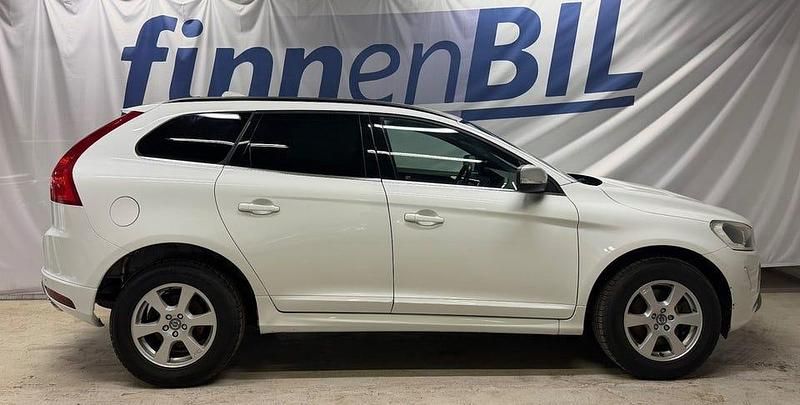 Begagnad Volvo XC60 Momentum 181 HK (133 kW) 2014 Vit SUV