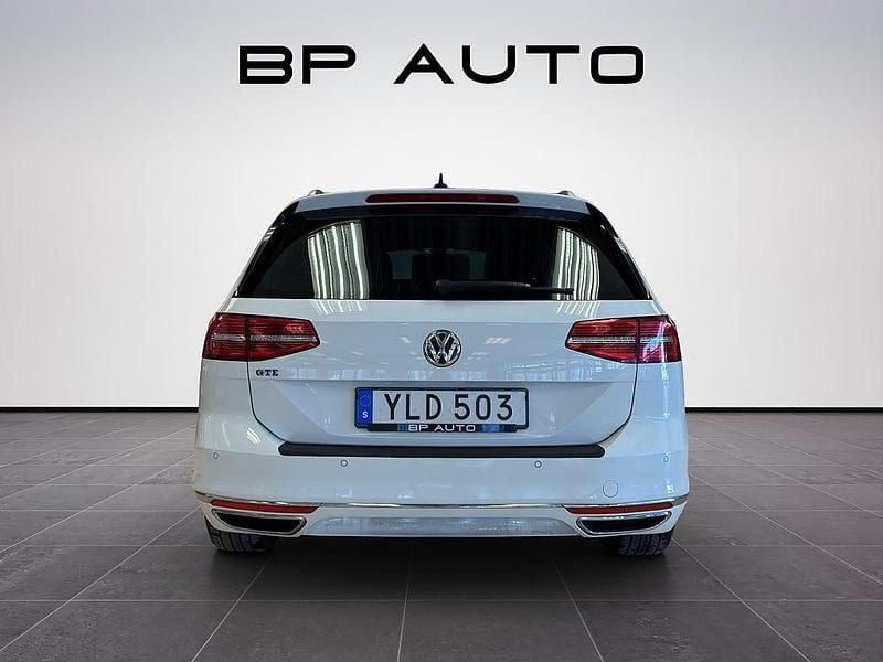 Begagnad VW Passat GTE 218 HK (160 kW) 2017 Vit Kombi
