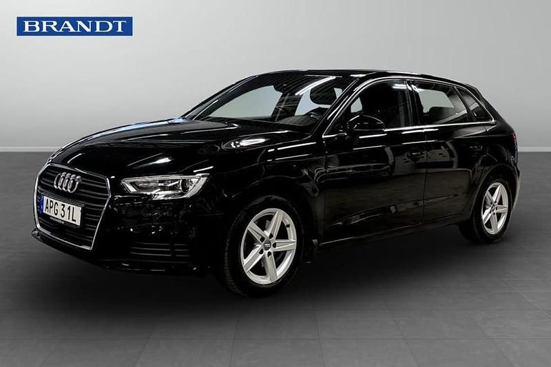 Svart Begagnad 2019 Audi A3 Sportback Halvkombi | 169 000 kr (Marknadspris) - Bild 1/4