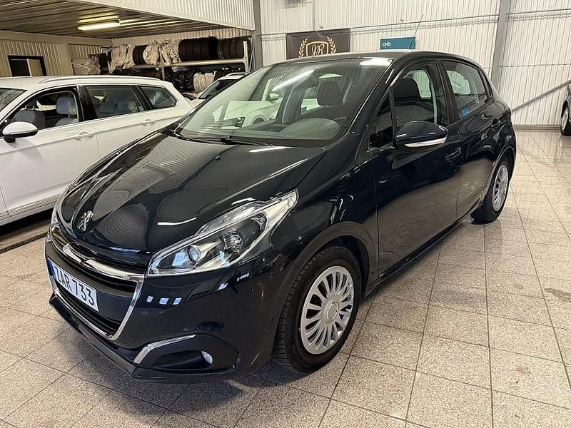 Mörkgrå Begagnad 2017 Peugeot 208 Halvkombi | 59 900 kr (Bra pris) - Bild 1/4