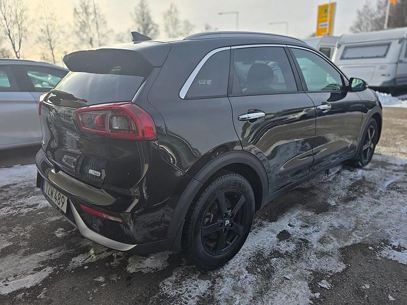 Begagnad Kia Niro Advance 141 HK (103 kW) 2017 Brun SUV