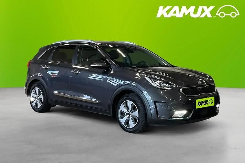 Silver/grå Begagnad 2018 Kia Niro Advance SUV | 134 700 kr (Marknadspris) - Bild 1/4
