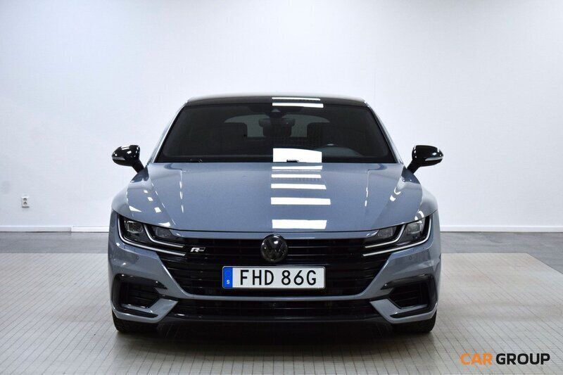 Grå Begagnad 2020 VW Arteon Edition Halvkombi | 339 900 kr (Marknadspris) - Bild 1/4
