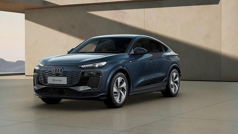 Blå (plasmablå metallic) Ny 2025 Audi Q6 Sportback e-tron S-Line SUV | 842 100 kr - Bild 1/4