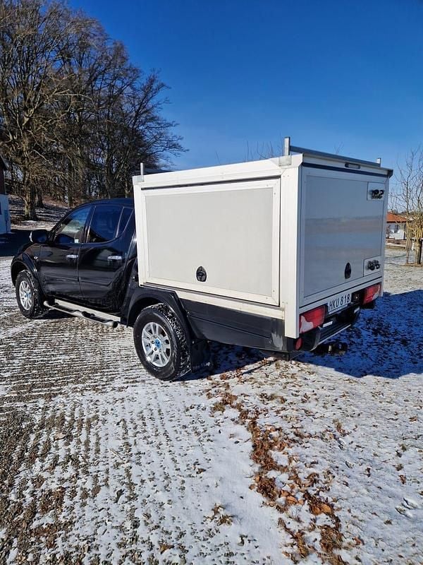 Begagnad Mitsubishi L200 178 HK (130 kW) 2015 Svart Pickup