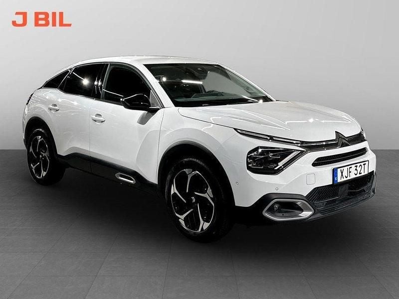 Vit Begagnad 2024 Citroën C4 Shine Halvkombi | 224 900 kr (Marknadspris) - Bild 1/4