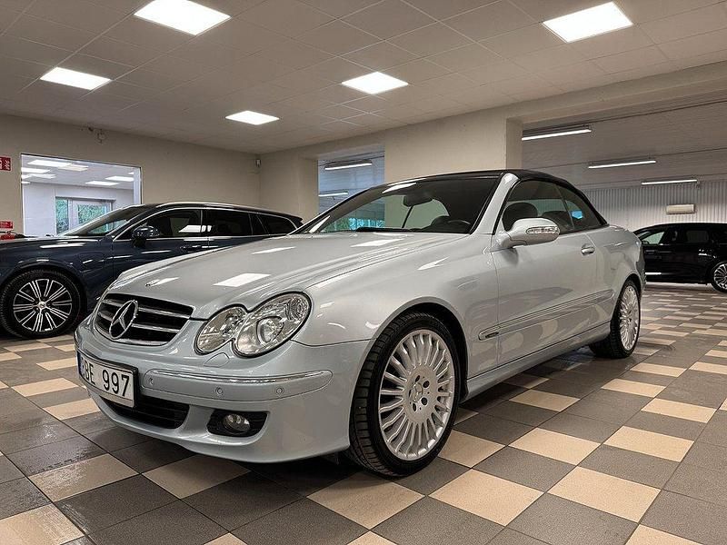 Silver Begagnad 2006 Mercedes CLK320 Avantgarde Cab | 129 800 kr - Bild 1/4