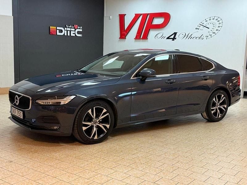 Mörkblå Begagnad 2019 Volvo S90 Sedan | 309 800 kr (Marknadspris) - Bild 1/4