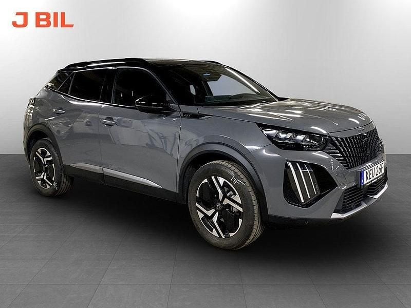 Grå Begagnad 2024 Peugeot 2008 GTi SUV | 254 900 kr (Marknadspris) - Bild 1/3