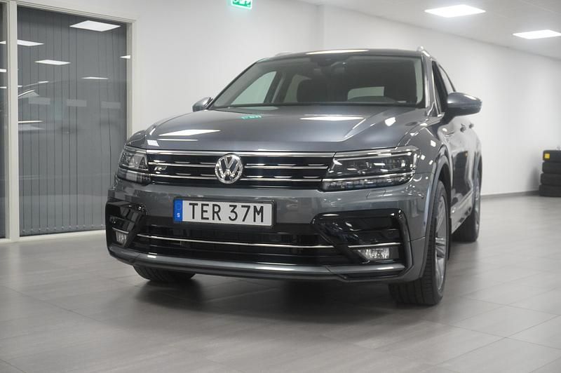 Begagnad VW Tiguan Allspace 200 HK (147 kW) 2019 Grå SUV