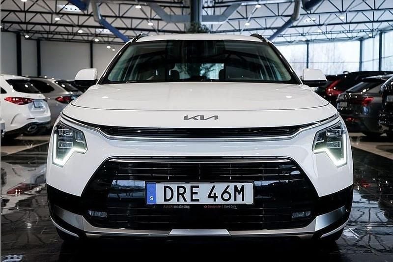 Begagnad Kia Niro Advance 184 HK (135 kW) 2022 Vit SUV