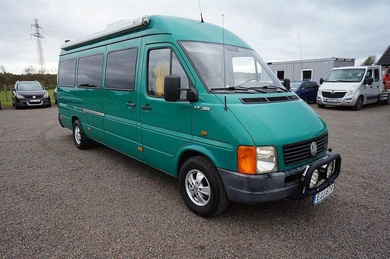 Begagnad VW LT 102 HK (75 kW) 1998 Grön Kombi