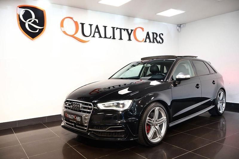Svart Begagnad 2014 Audi S3 Halvkombi | 239 900 kr (Marknadspris) - Bild 1/4