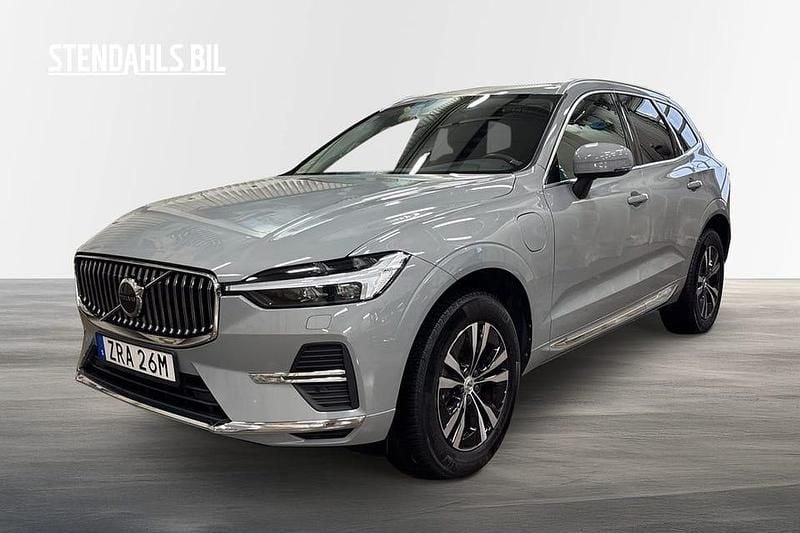Begagnad Volvo XC60 Core 355 HK (261 kW) 2024 Grå SUV