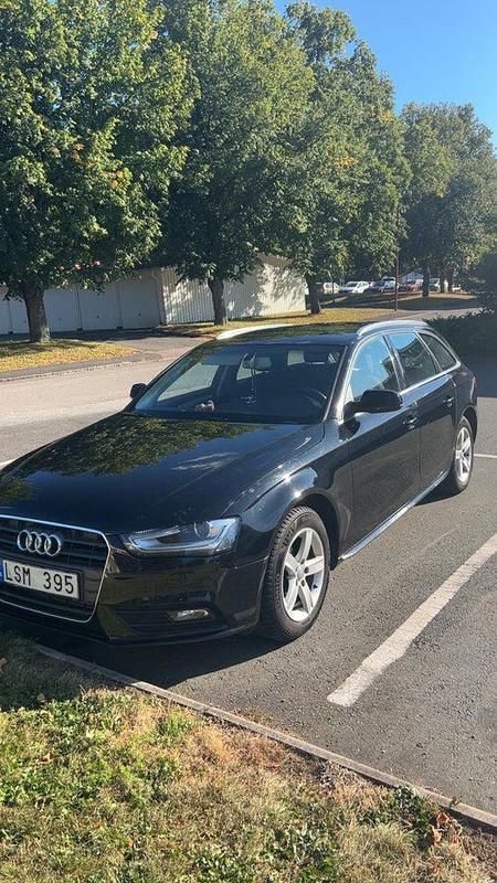 Svart Begagnad 2013 Audi A4 Kombi | 90 000 kr (Bra pris) - Bild 1/4