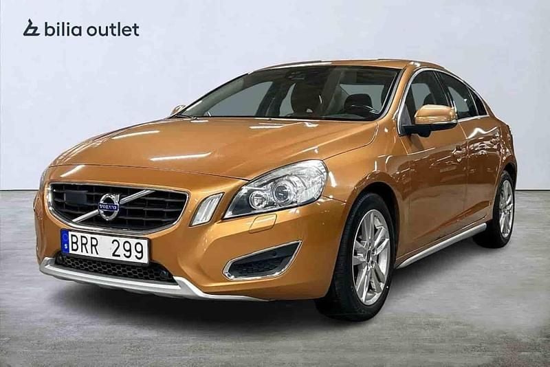 Brun Begagnad 2011 Volvo S60 Sedan | 114 900 kr (Superpris) - Bild 1/1