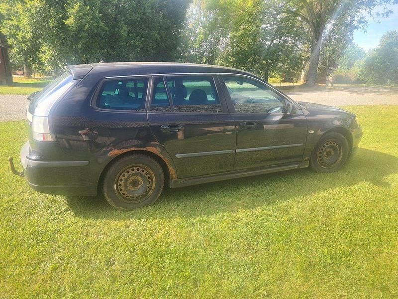 Svart Begagnad 2007 Saab 9-3 Kombi | 8 000 kr (Superpris) - Bild 1/4