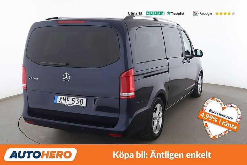 Begagnad Mercedes 220 163 HK (119 kW) 2018 Mörkblå Kombi