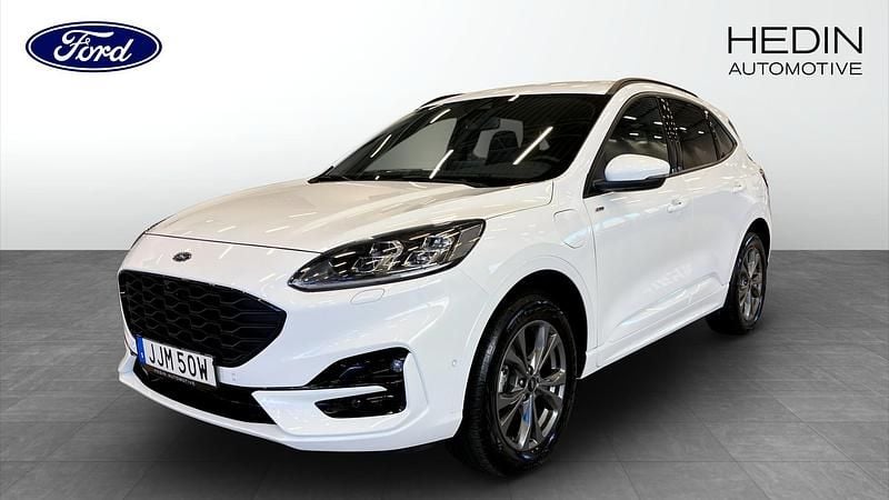 Vit (white) Begagnad 2022 Ford Kuga SUV | 284 900 kr (Lite dyr) - Bild 1/4