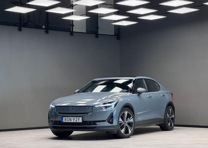 Grå Begagnad 2023 Polestar 2 Pilot Sedan | 459 900 kr (Marknadspris) - Bild 1/3