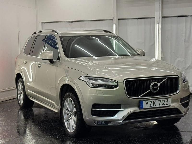 Begagnad Volvo XC90 Momentum 190 HK (139 kW) 2017 Ljusbrun SUV