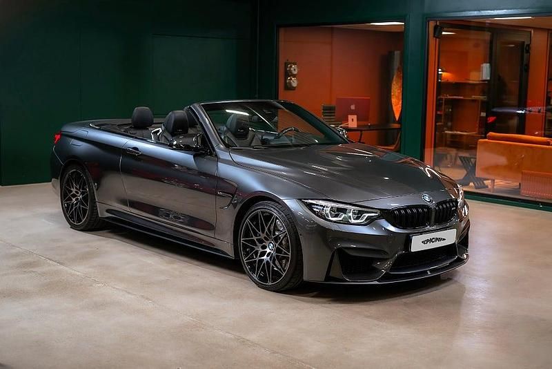 Grå Begagnad 2018 BMW M4 Cabriolet Competition Edition Cab | 789 900 kr - Bild 1/4