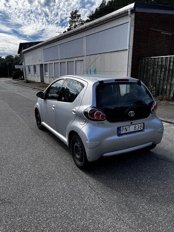 Begagnad Toyota Aygo 68 HK (50 kW) 2012 Halvkombi
