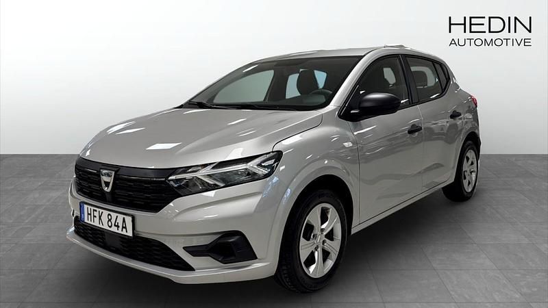 Grå (grey) Begagnad 2022 Dacia Sandero Halvkombi | 134 900 kr (Lite dyr) - Bild 1/4