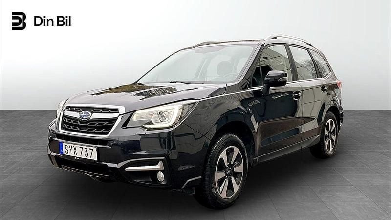 Mörkgrå (mgrå) Begagnad 2017 Subaru Forester SUV | 169 900 kr (Bra pris) - Bild 1/4